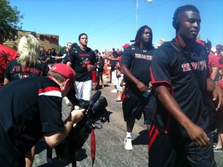 47329_469001726806_7837049_n